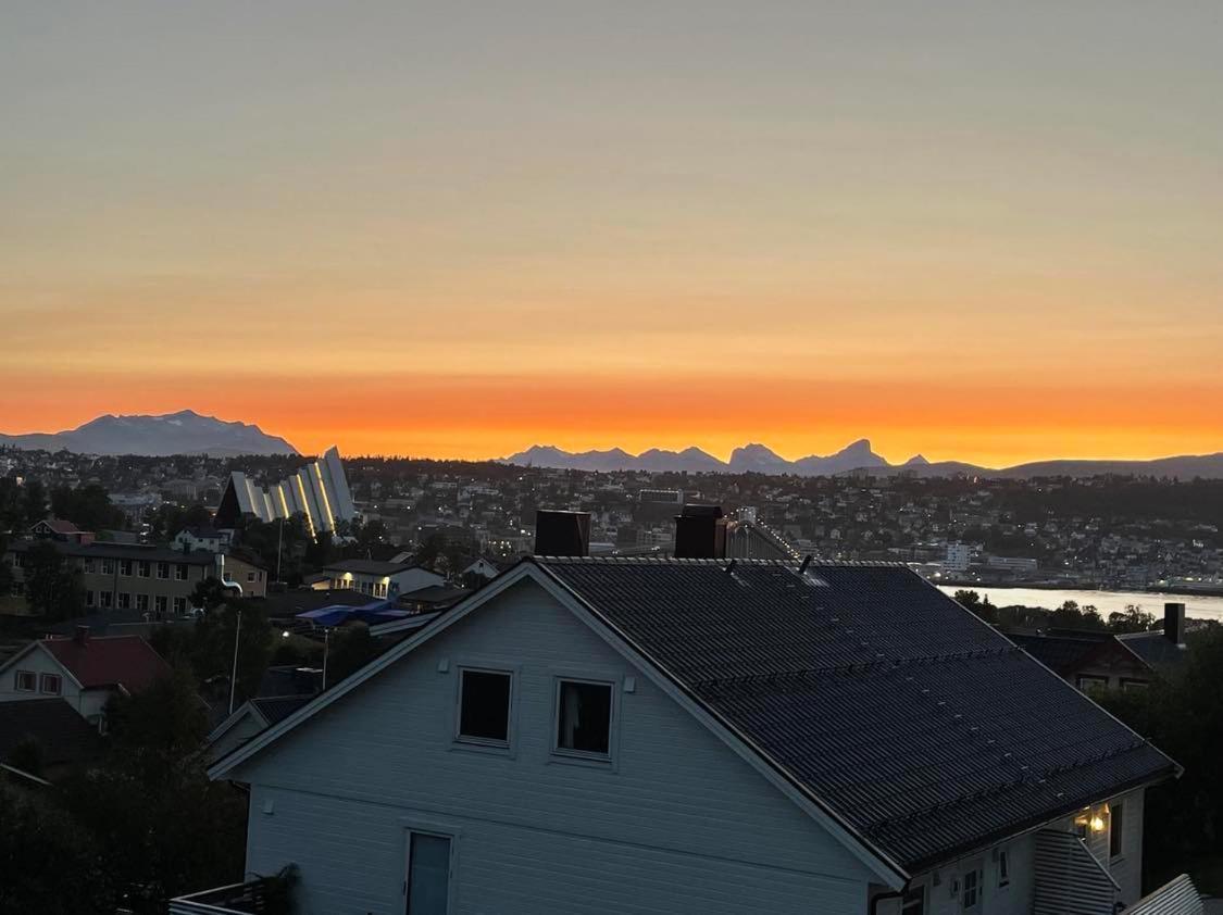 Ferienwohnung Sentral Og Koselig Leilighet Tromsø Exterior foto